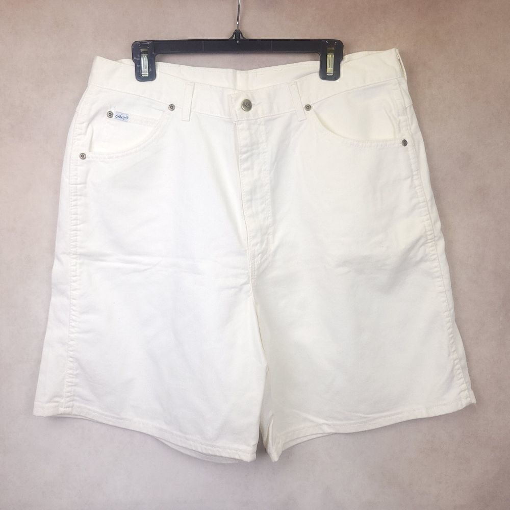 Vintage Chic White Denim Highwaist Mom Shorts Size 20